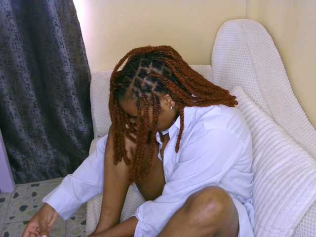 Cece-16's BongaCams show and profile