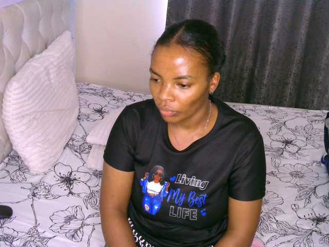 Cece-16's BongaCams show and profile