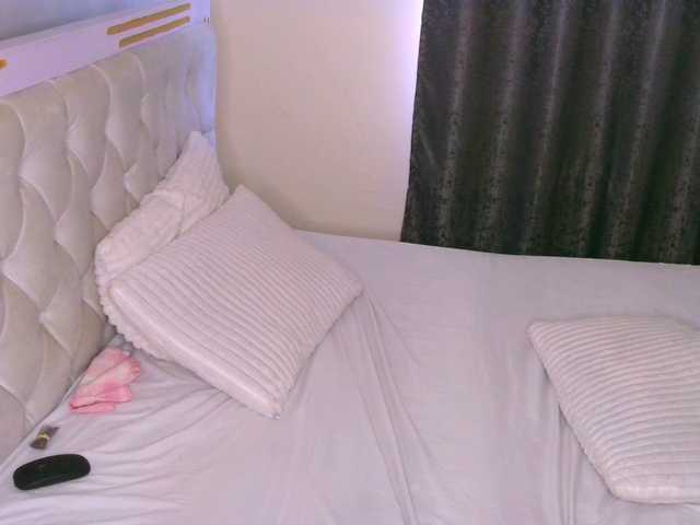 Cece-16's BongaCams show and profile