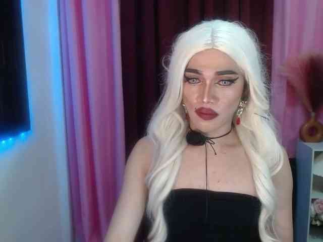 ArianaGrindrTS