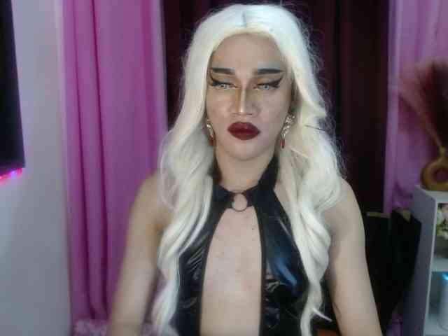 ArianaGrindrTS Live Webcam on BongaCams