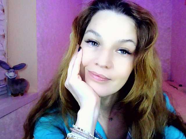 smilesss's BongaCams show and profile