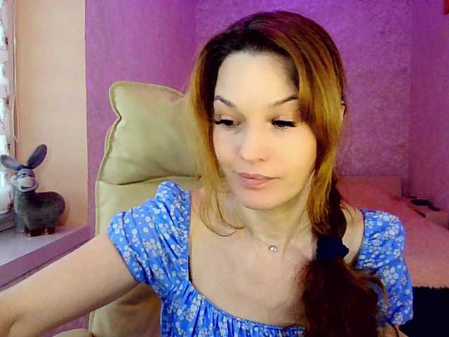 smilesss's BongaCams show and profile