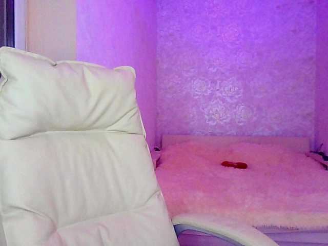 smilesss's BongaCams show and profile