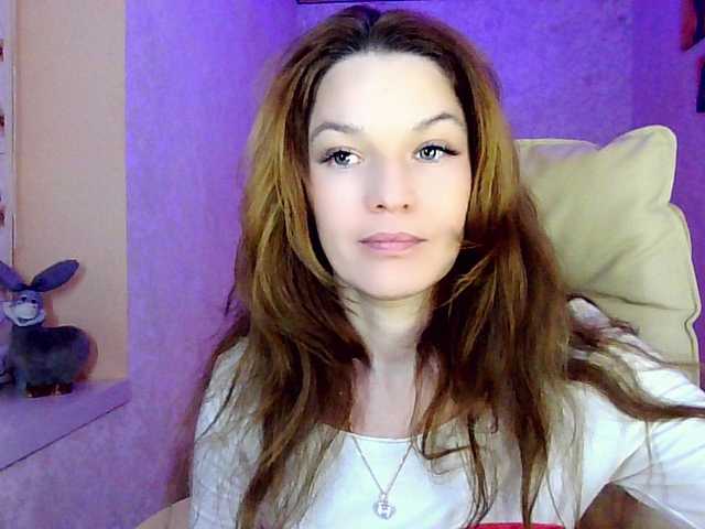 smilesss's BongaCams show and profile