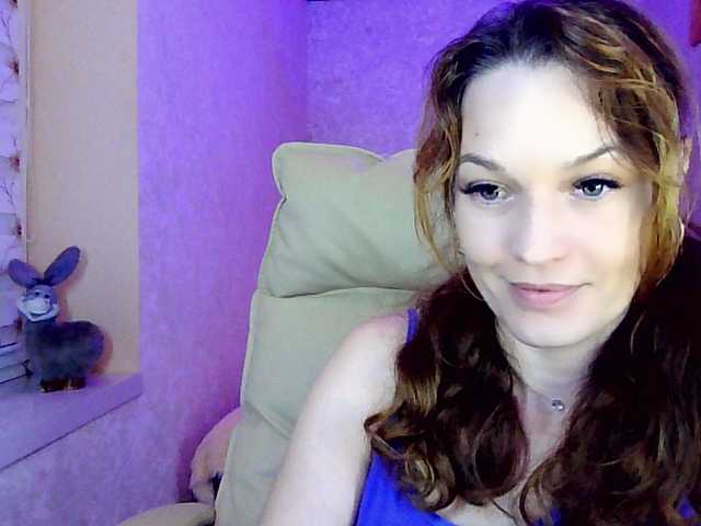 smilesss's BongaCams show and profile
