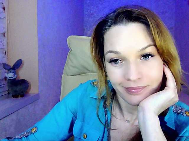 smilesss's BongaCams show and profile