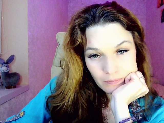 smilesss's BongaCams show and profile