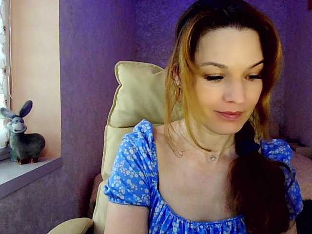 smilesss's BongaCams show and profile