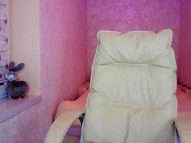 smilesss's BongaCams show and profile