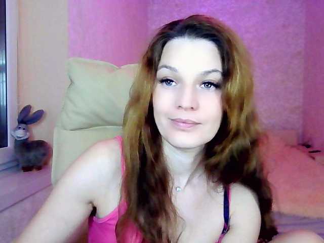 smilesss's BongaCams show and profile