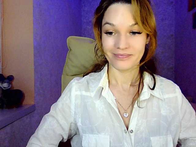 smilesss's BongaCams show and profile