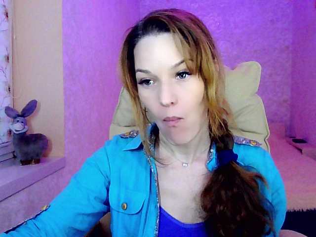 smilesss's BongaCams show and profile