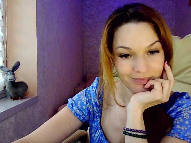 smilesss's BongaCams show and profile