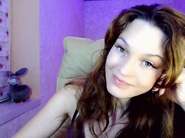 smilesss's BongaCams show and profile