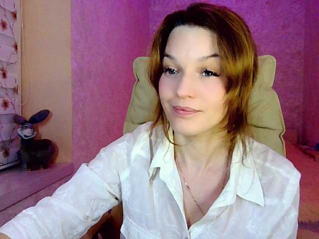 smilesss's BongaCams show and profile