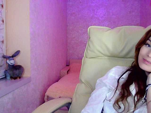 smilesss's BongaCams show and profile