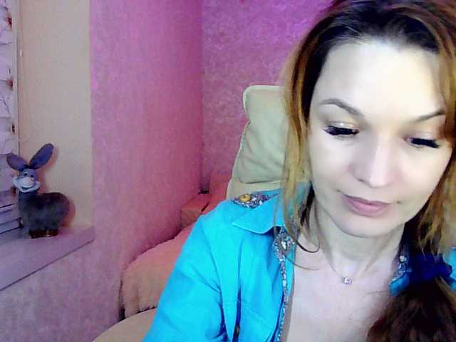 smilesss's BongaCams show and profile