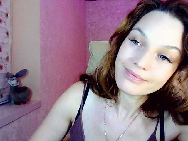 smilesss's BongaCams show and profile