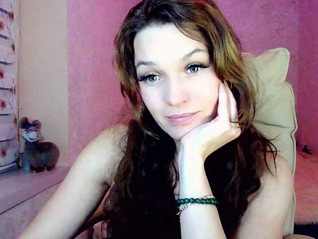 smilesss's BongaCams show and profile