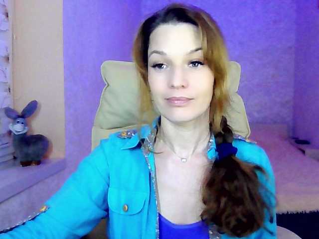 smilesss's BongaCams show and profile