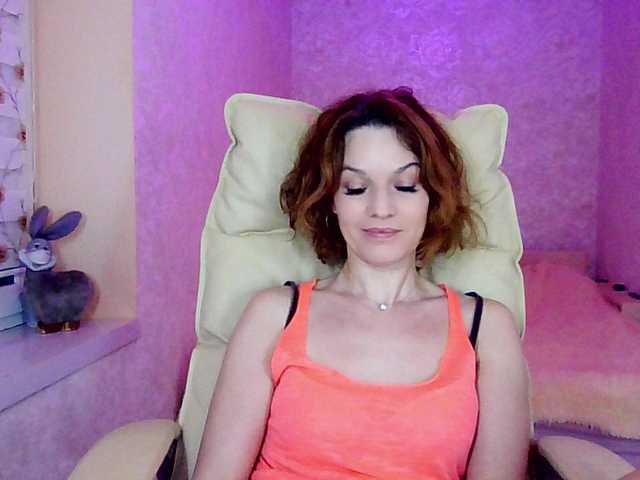 smilesss's BongaCams show and profile