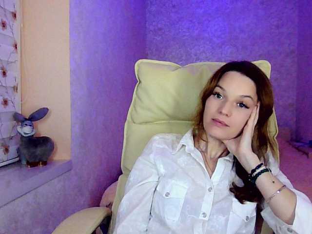 smilesss's BongaCams show and profile