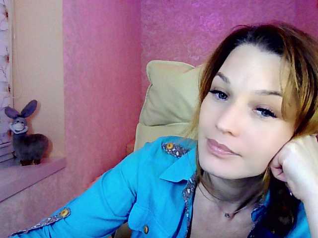 smilesss's BongaCams show and profile