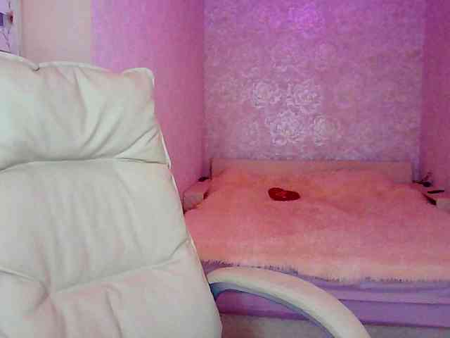 smilesss Live Webcam on BongaCams