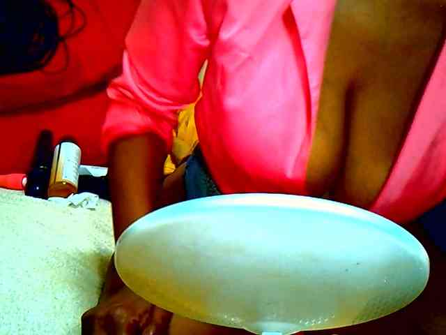 GHETTOASSDOLL44 Live Webcam on BongaCams