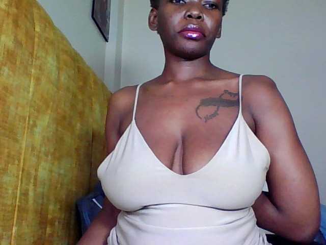 goddess-soriyah Live Cam on BongaCams