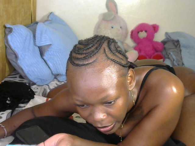 goddess-soriyah's BongaCams show and profile