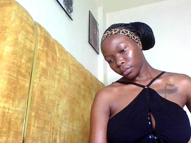 goddess-soriyah's BongaCams show and profile