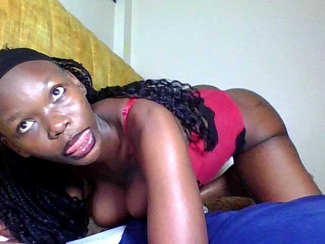 goddess-soriyah's BongaCams show and profile