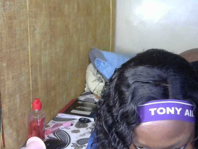 goddess-soriyah's BongaCams show and profile