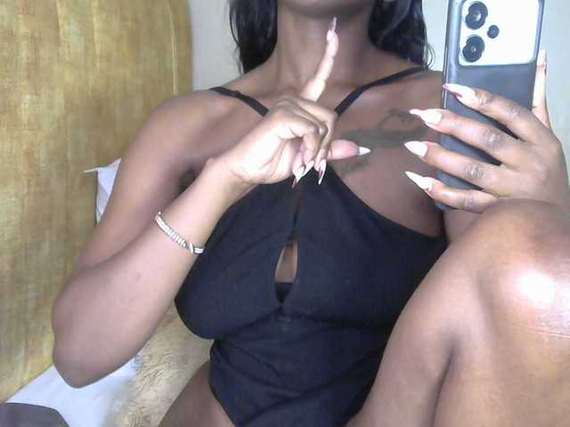 goddess-soriyah's BongaCams show and profile