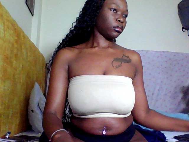 goddess-soriyah's BongaCams show and profile