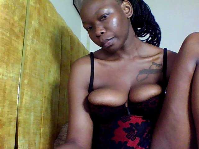 goddess-soriyah's BongaCams show and profile