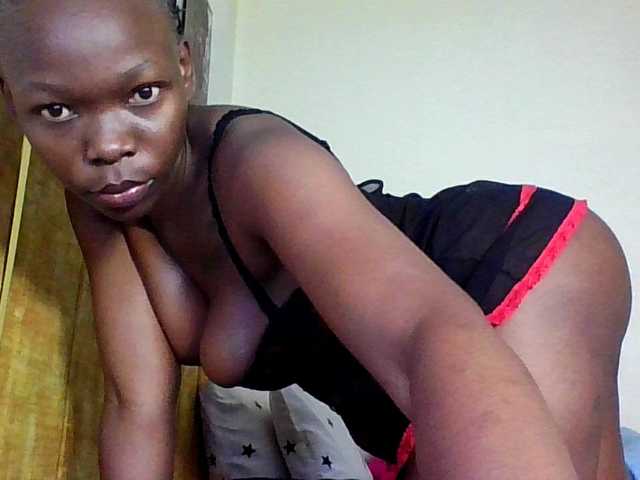 goddess-soriyah's BongaCams show and profile