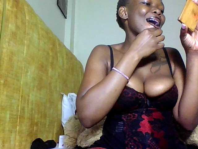 goddess-soriyah's BongaCams show and profile