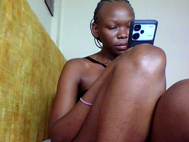 goddess-soriyah's BongaCams show and profile