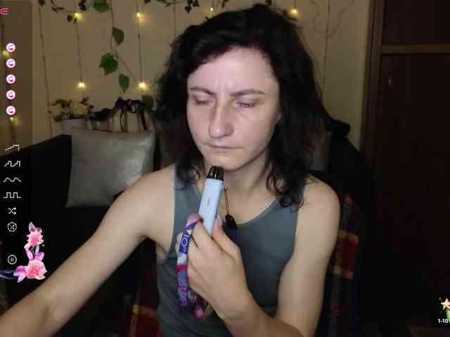 Musekittyjeni112 webcam