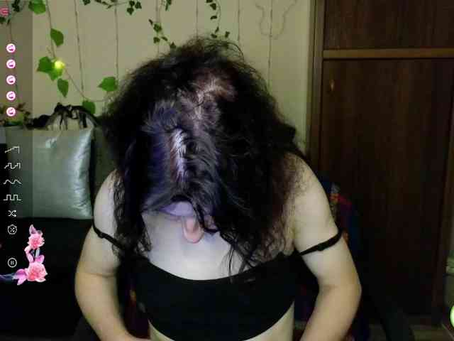 Musekittyjeni112 webcam
