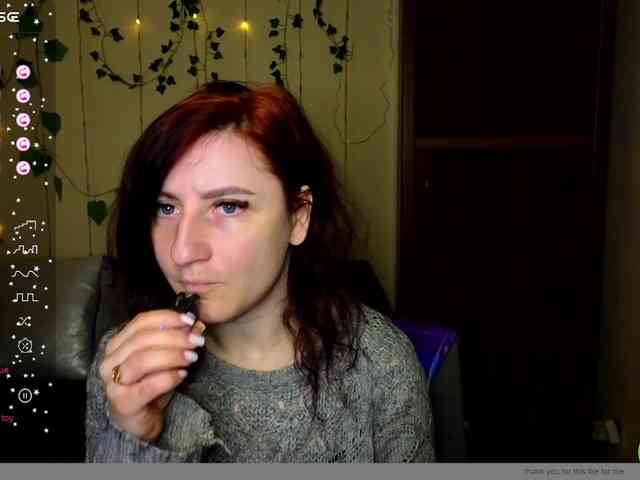 Musekittyjeni112 webcam