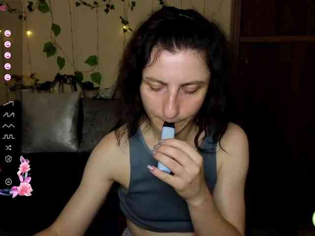 Musekittyjeni112 webcam