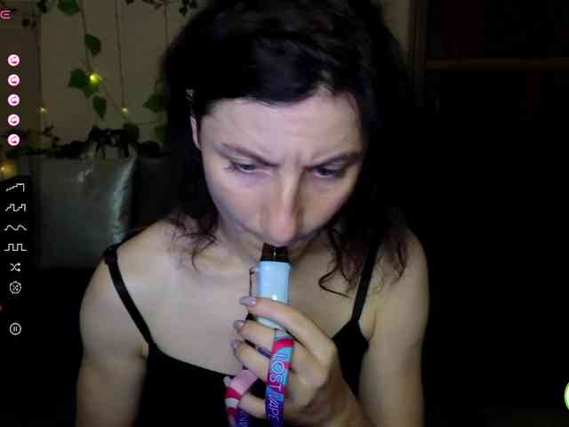 Musekittyjeni112 webcam