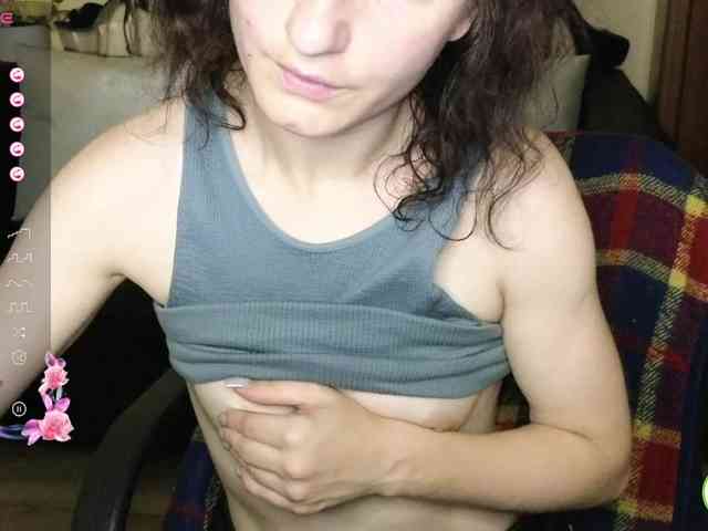 Musekittyjeni112 webcam