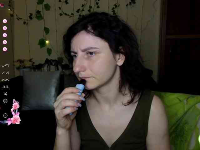 Musekittyjeni112 webcam