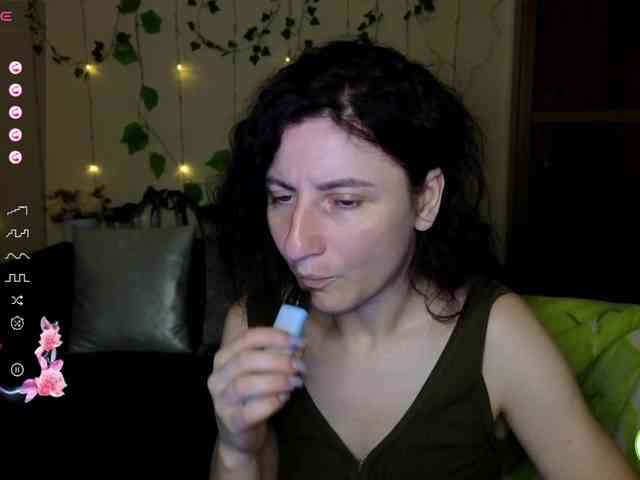 Musekittyjeni112 webcam