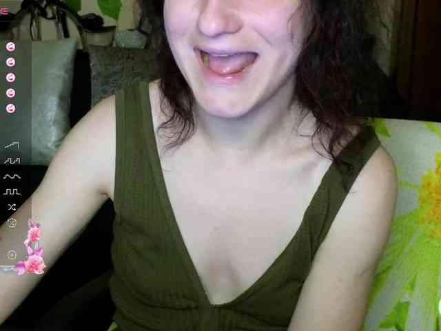 Musekittyjeni112 webcam